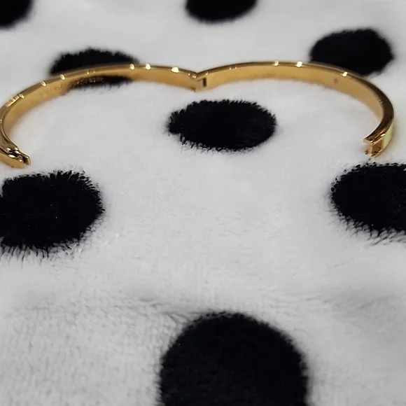 EUC Kate Spade Enamel Spade Hinged Bracelet - Picture 3 of 4